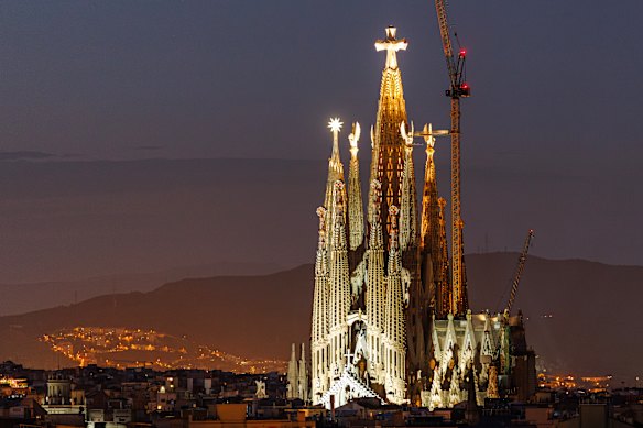 The Sagrada Familia’s 18 towers stand at various heights, with the tallest being 172.5m high.