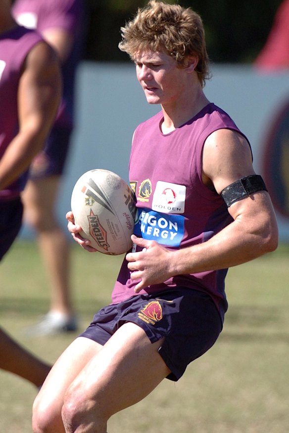Before switching back to rugby and becoming a Wallaby, Berrick Barnes played for the Broncos at the age of 18 in 2005.