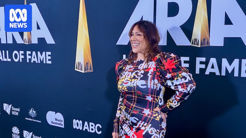 Six legendary Australian music acts inducted into ARIA Hall of Fame after 'a pretty amazing journey'