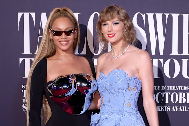 LOS ANGELES, CALIFORNIA - OCTOBER 11: <<enter caption here>> attends the "Taylor Swift: The Eras Tour" Concert Movie World Premiere at AMC The Grove 14 on October 11, 2023 in Los Angeles, California. (Photo by John Shearer/Getty Images for TAS)