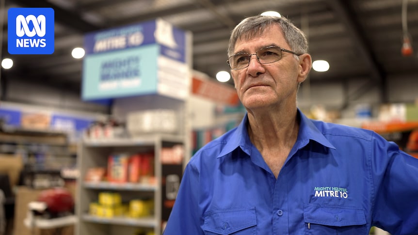Mitre 10 franchisee battles to stop Bunnings opening next door in Jimboomba