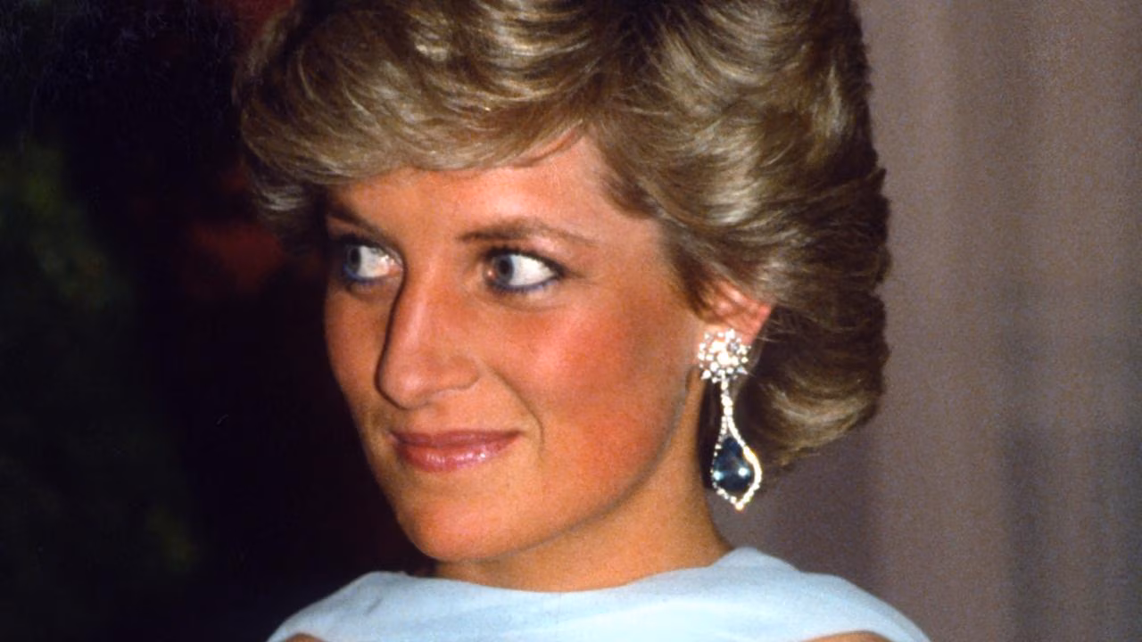 Princess Diana’s risqué gag revealed in private letter to British star