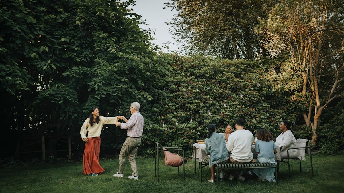 Downsizing No Longer Pays Off for Some Retirees—So They’re Upsizing To Give Their Kids an Early Inheritance