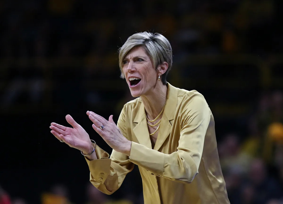 Iowa women's basketball reoffers 2028 4-star as recruitment reopens