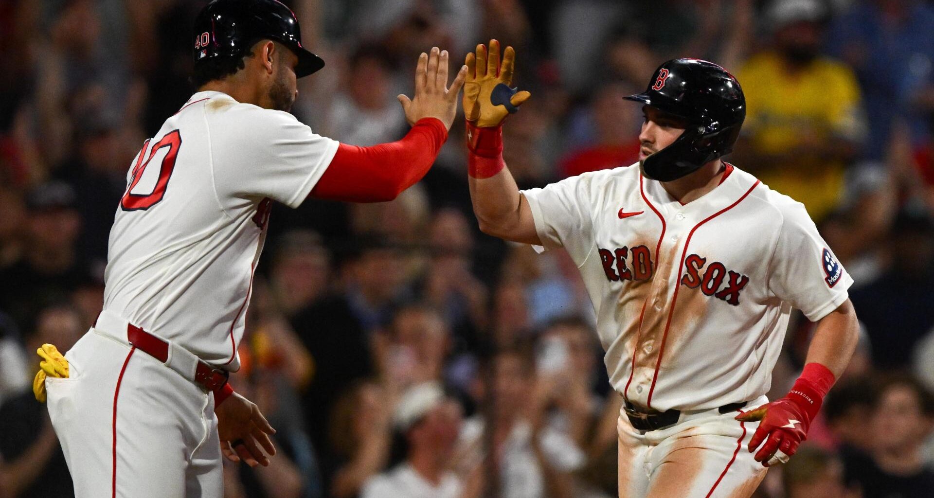 Durbin homers to break tie in the Red Sox's 6-3 win over the Yankees