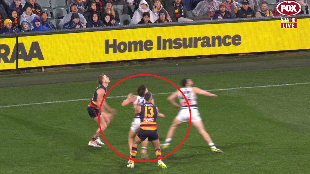 AFL 2026: Taylor Walker push into contest, Connor O’Sullivan crashes into Jordan Dawson, Match Review, Tom Stewart bump on Callum Ah Chee