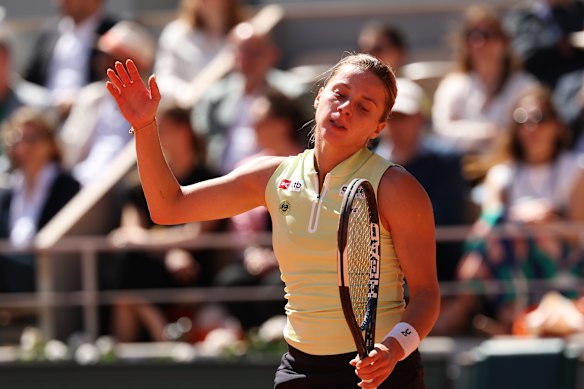 Maja Chwalinska’s Roland-Garros fairytale did not have a happy ending.
