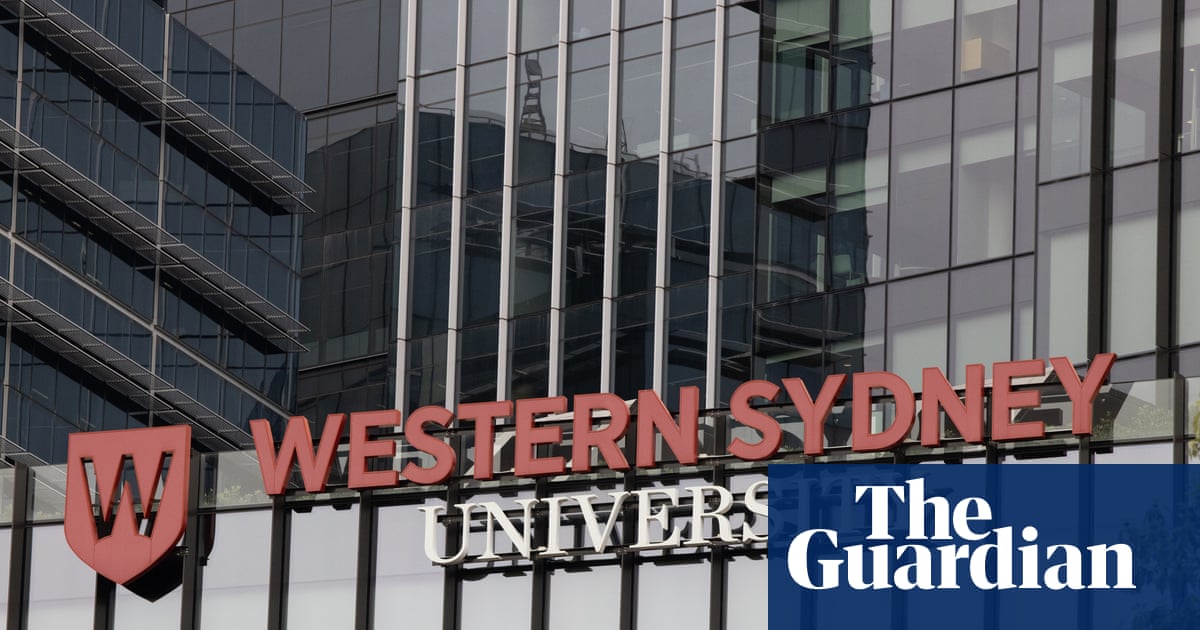 Sydney academic used AI to write SMH opinion piece urging students to avoid using tech to ‘cut corners’ | Australian universities