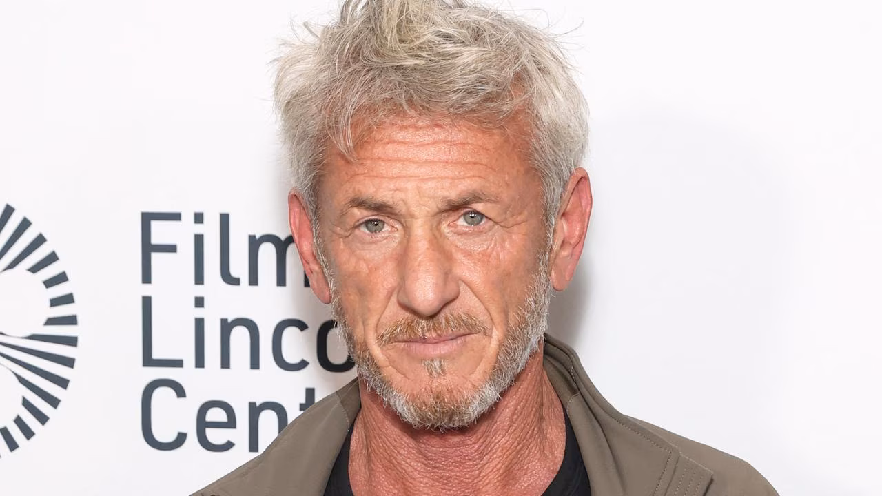 Sean Penn claims he hates selfies so much he wouldn’t even take one with a ‘holocaust survivor’