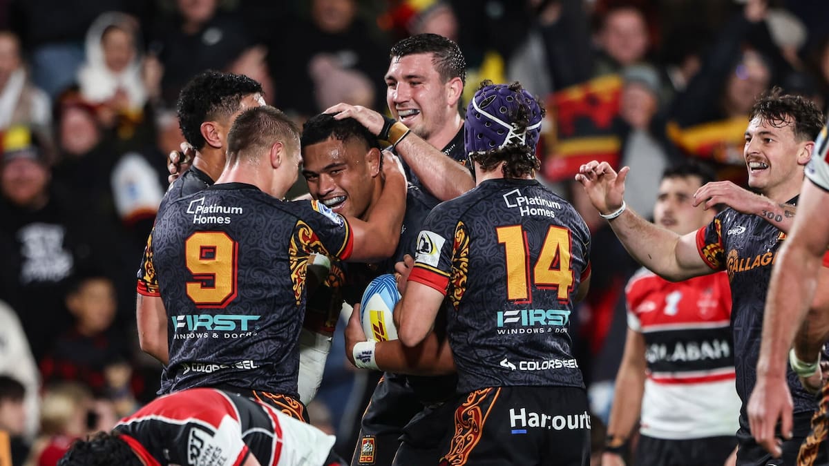 Chiefs v Crusaders: Live updates from the Super Rugby Pacific semi-final in Hamilton