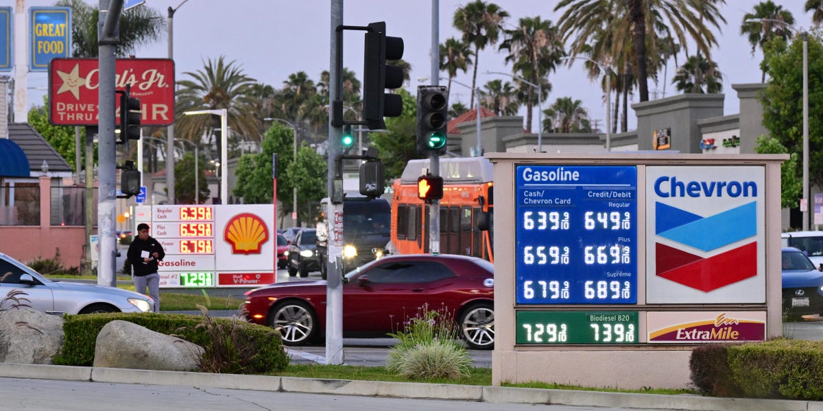 Here's How Much the Iran War Is Costing US Households, According to Moody's