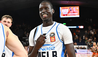 United sign rising talent