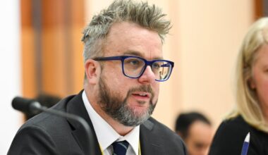 Former ABC news boss Justin Stevens to receive $300,000 taxpayer-funded golden handshake after sudden resignation