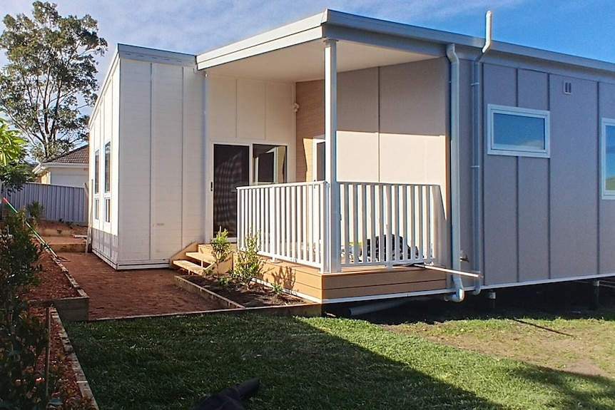 the outside of a modular home 