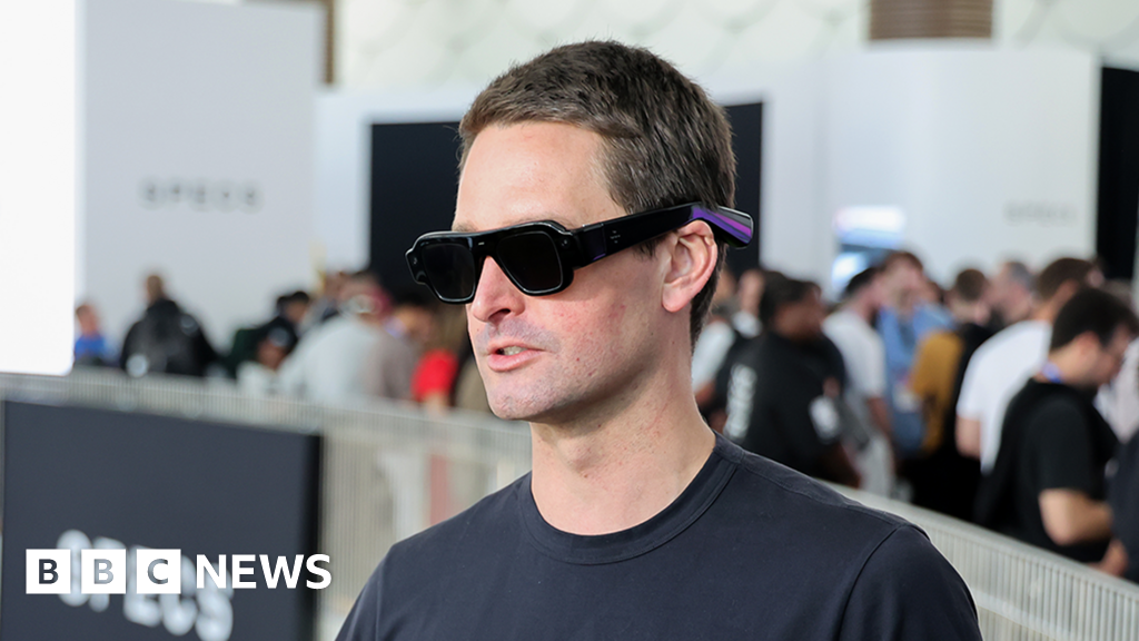 Snap unveils new Specs smart glasses after previous disasters - BBC