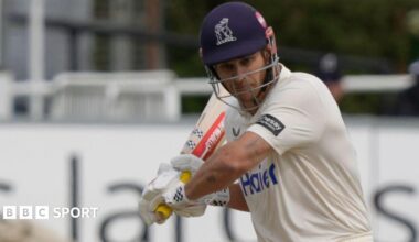 Warwickshire's Sam Hain bats against Sussex at Hove in April 2026