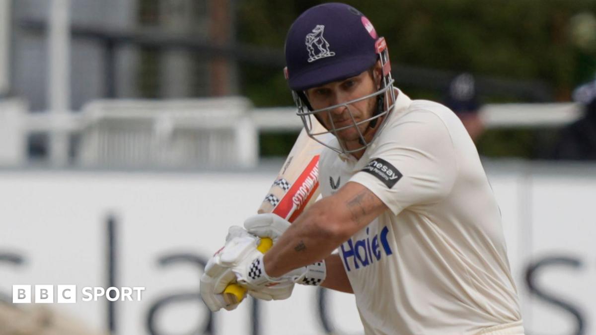 Warwickshire's Sam Hain bats against Sussex at Hove in April 2026