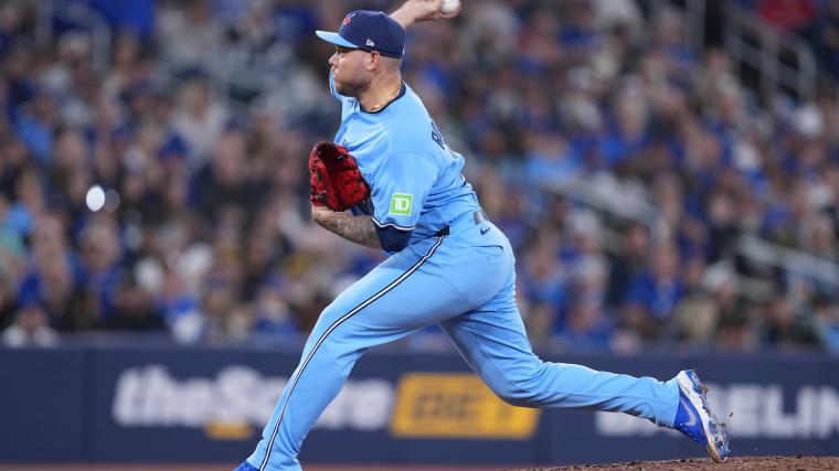 Toronto Blue Jays announce roster decision on 3-year MLB player before Phillies Series