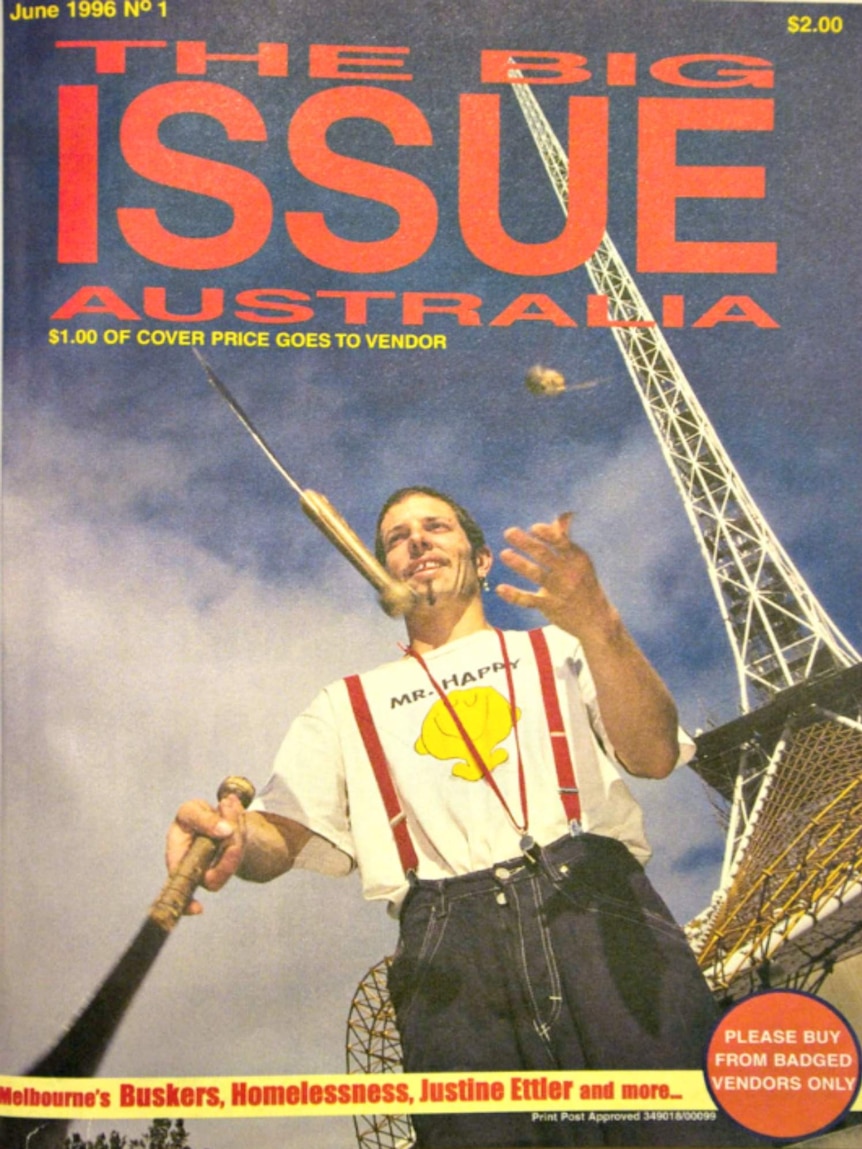 The first edition of The Big Issue's cover featured a busker in front of Melbourne's Art Centre.