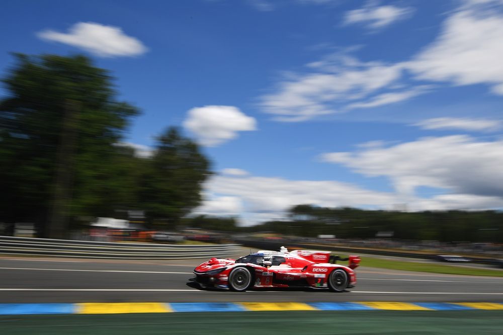 #8 Toyota Racing Toyota TR010 Hybrid: Sebastien Buemi, Brendon Hartley, Ryo Hirakawa
