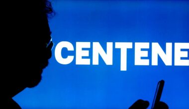 Centene offers buyouts to workers as Obamacare enrollment slides