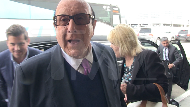062226 clive davis kal