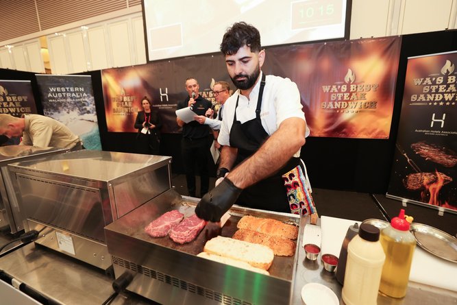Igor Rossi of Spinifex Brewery Cable Beach at the cook-off.
