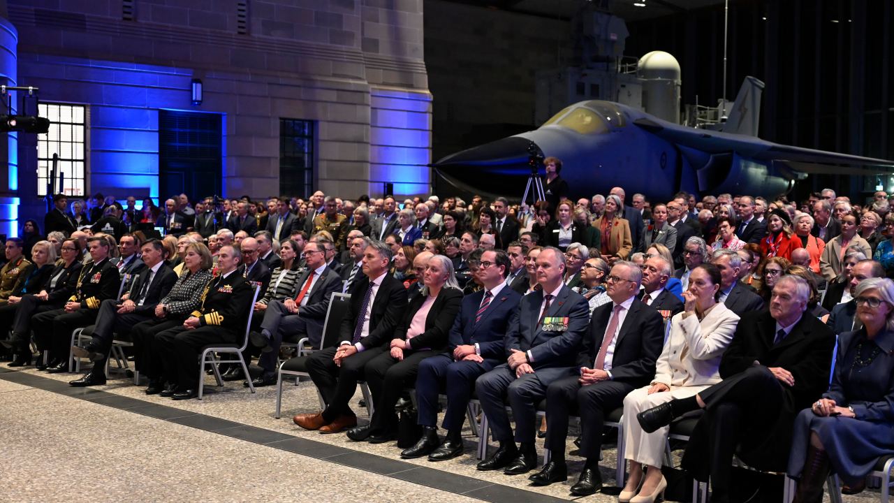 Former Labor defence minister Joel Fitzgibbon says public debate surrounding Ben Roberts-Smith deterred some veterans from attending Anzac Hall opening