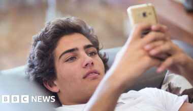 More than a third of UK phone use is aimless scrolling, report suggests - BBC