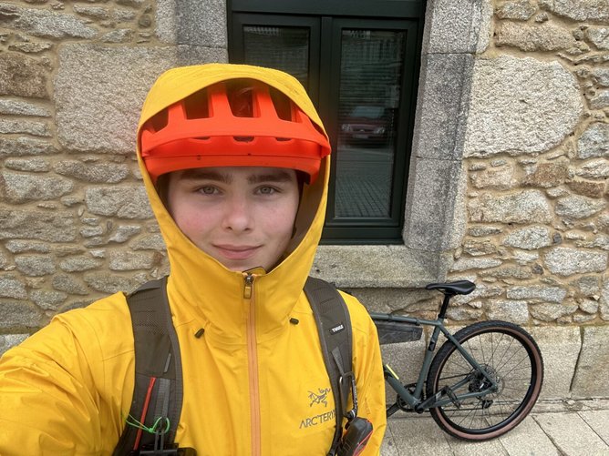 Michael Swift competed in the unsupported Paris-to-Lisbon route.