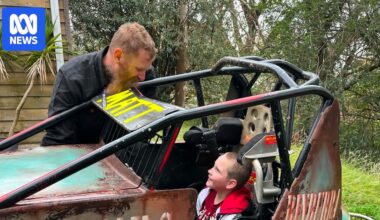 Cootamundra community turns out in force for Nate's 10th birthday