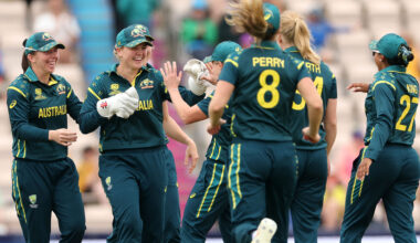 Australia flex muscles to roll past Netherlands