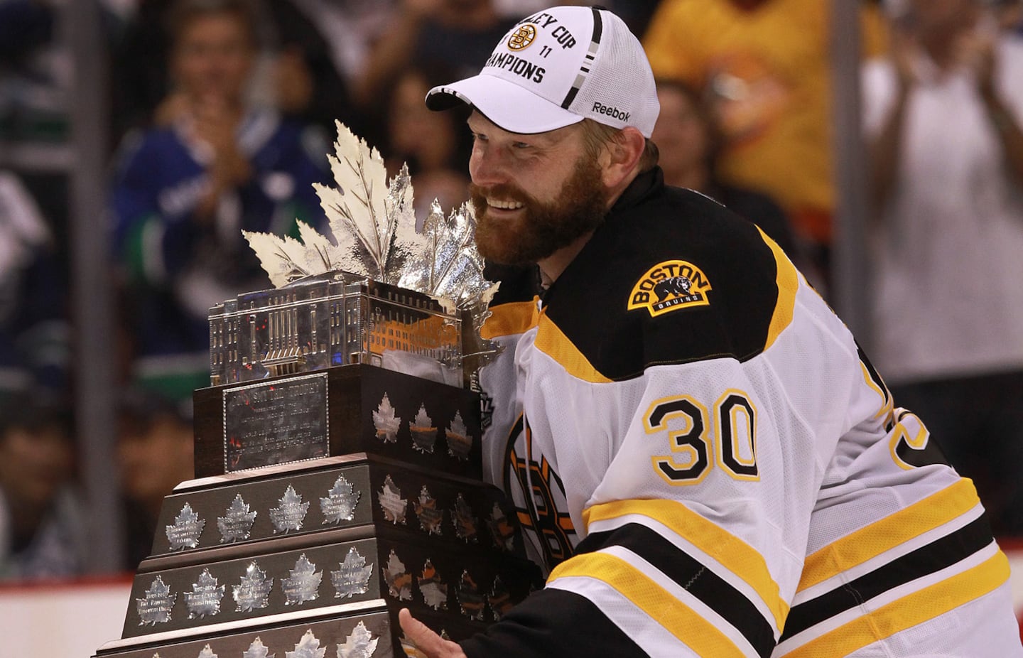 Tim Thomas was the third-oldest goalie to backstop a Stanley Cup-winning team when he garnered the Conn Smythe as the Bruins' No. 1 in 2010-11.