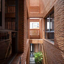 © Spaceshift Studio Baan You Yen Residence / Studio Miti - Interior Photography, Wood, Brick