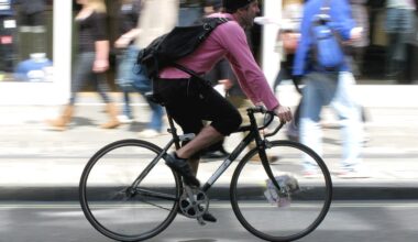 IRS Exempts Bike Couriers and Taxi Drivers from Taxes on Tips - Cycling West