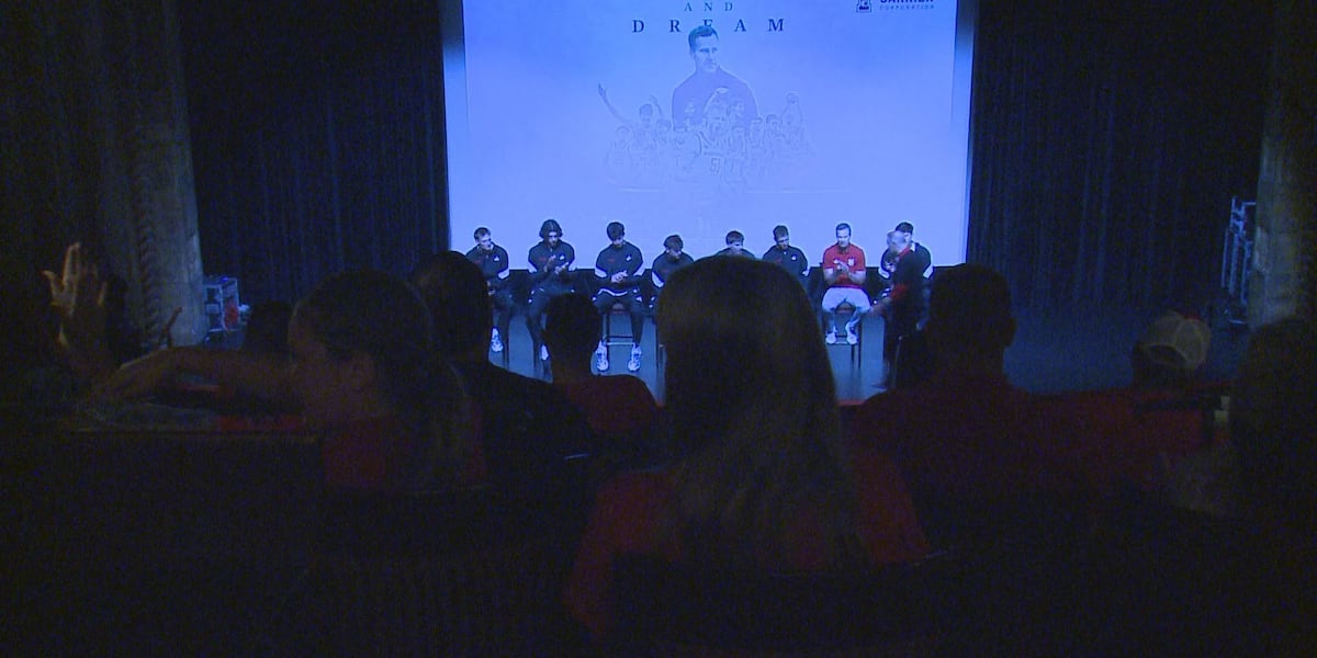 Fans join Huskers for premiere of Nebraska basketball documentary