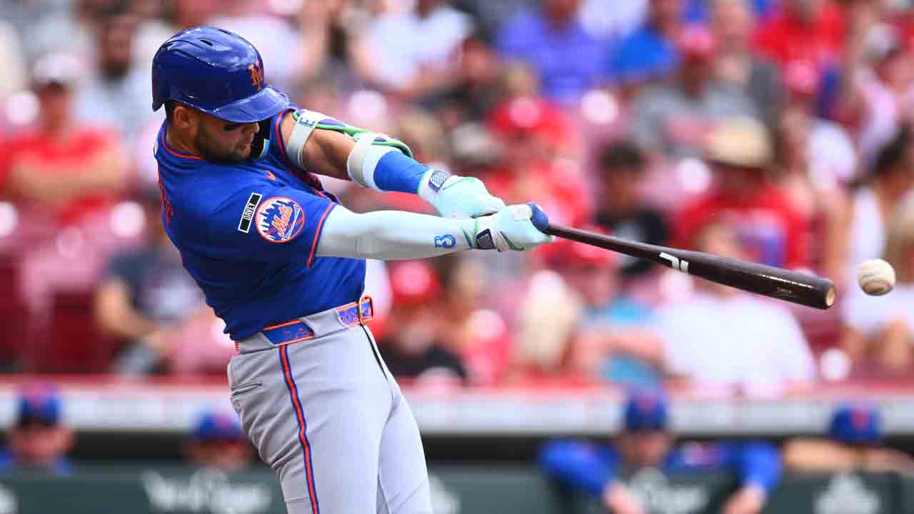 MLB Roundup: Bichette stays hot as Mets beat Reds to avoid series sweep