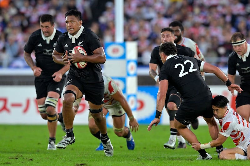 YOKOHAMA, JAPAN - OCTOBER 26: Samipeni Finau of New Zealand charges forward during the international rugby test match between Japan and the New Zealand All Blacks at Nissan Stadium on October 26, 2024 in Yokohama, Japan. (Photo by Koki Nagahama/Getty Images)
