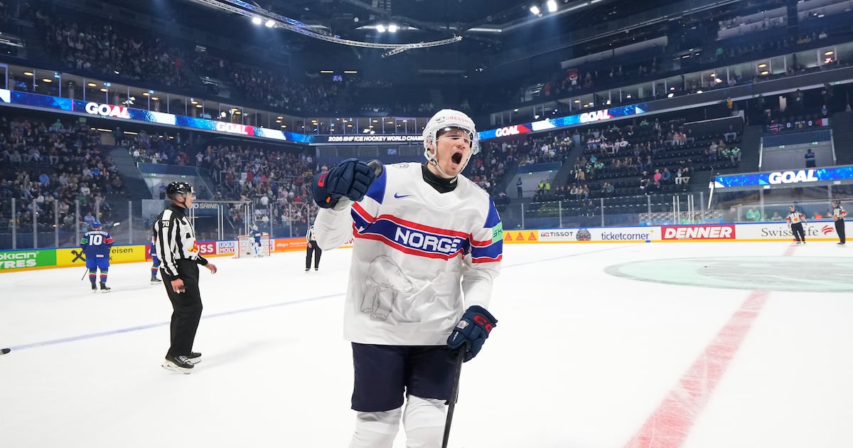 Ottawa Senators sign forward Eskild Bakke Olsen to one-year, entry-level contract