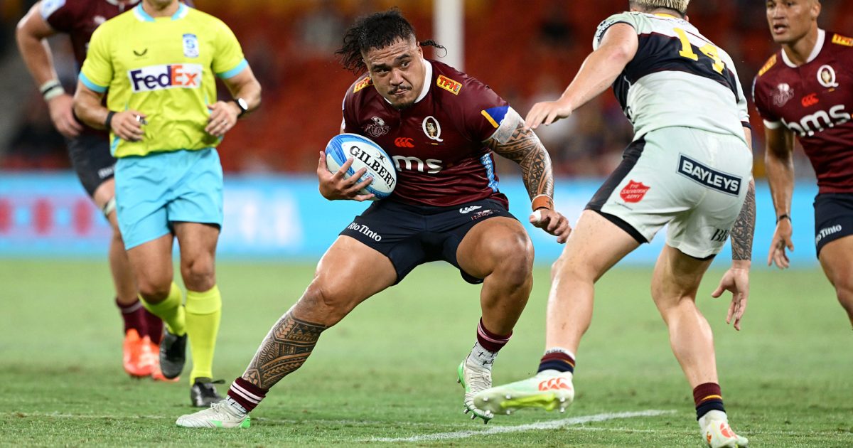 Reds re-sign young props after breakout Super Rugby campaigns