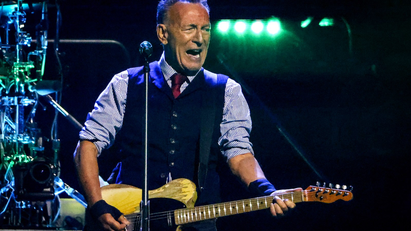 See Bruce Springsteen Play With Jon Bon Jovi at 'Music America'