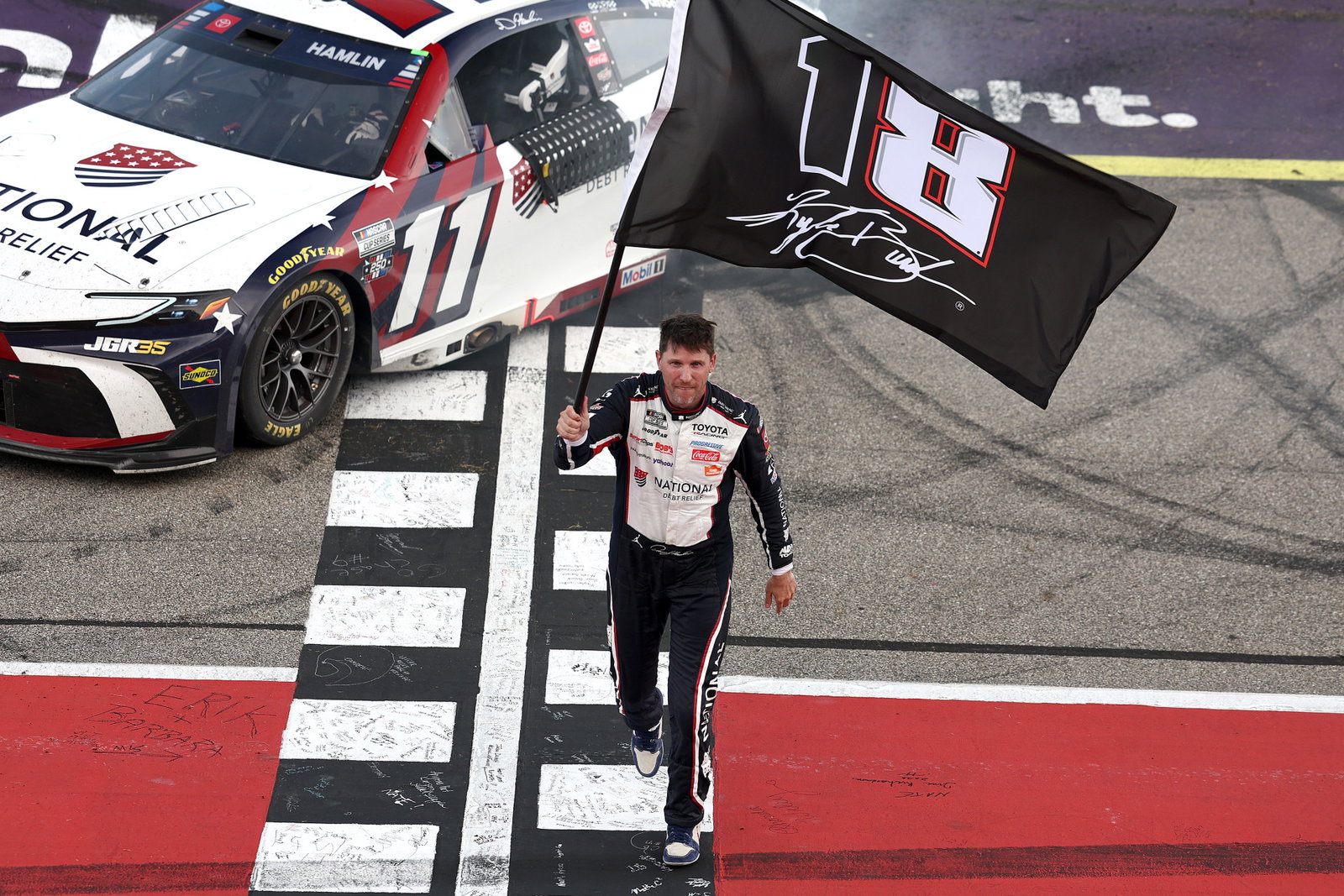 Hamlin marks 63rd career win with beautiful Busch tribute