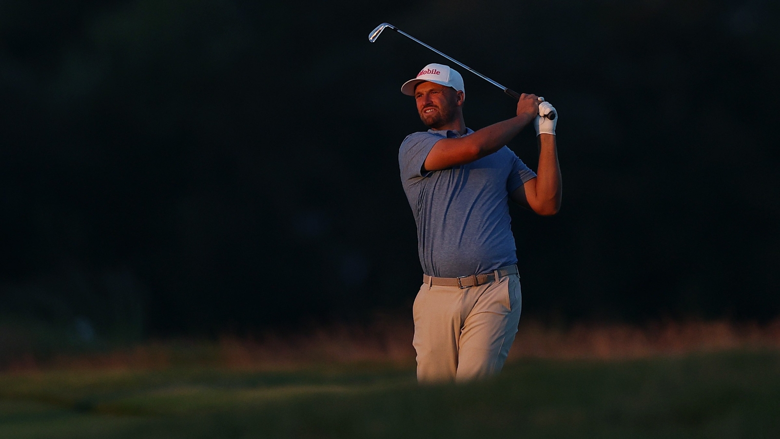 Clark runs hot at fog-hit US Open as Aussies flounder - News