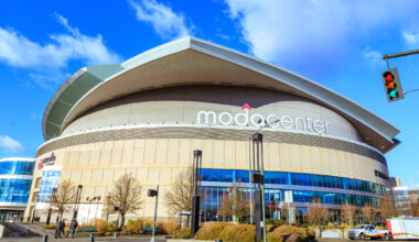 Good Morning, News: Moda Center Drama, Lloyd Mall Drama, and Taylor Swift Drama… So Much Drama!