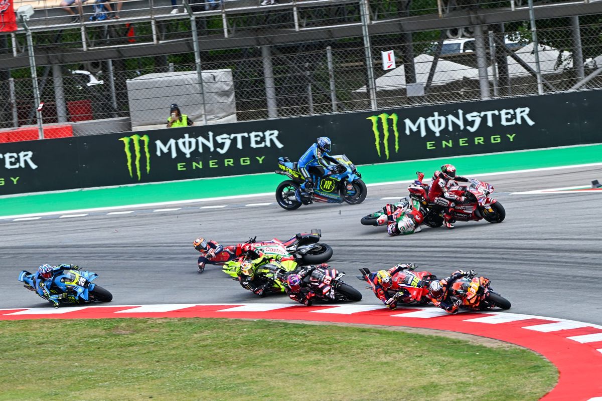 MotoGP makes ride height device ban immediate after crashes