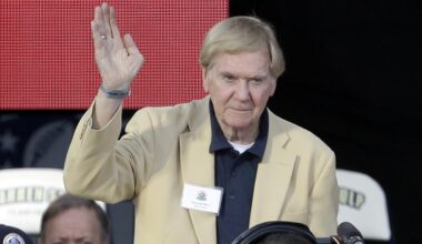 Raymond Berry Dies at 93, Hall of Famer Won 2 NFL Championships with Baltimore Colts