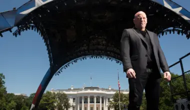 For Trump and Dana White, MMA brawls at the White House are the culmination of a long friendship