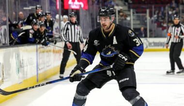 Vancouver Canucks agree to one-year, two-way contract with D Cole Clayton