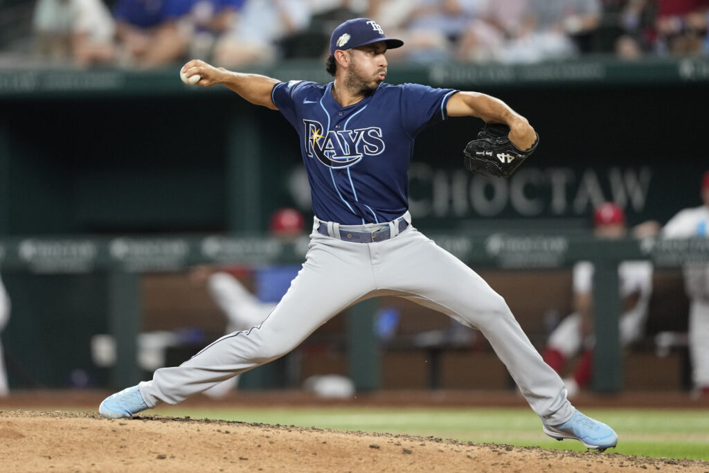 White Sox Sign Javy Guerra To Minor League Deal