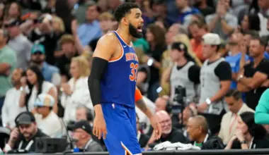 Knicks fans react to 2-0 NBA Finals lead: Celebratory mobs form in streets following win over Spurs image
